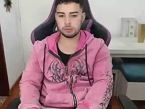 baby mateo online show from 12/05/25, 08:16