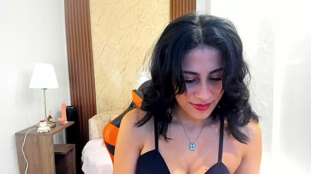 Snapshot of Thais_kim chatting on 11/21/25, 12:26 Thais kim online show from 11/21/25, 12:26