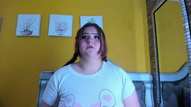 Miiafoox online show from 09/11/25, 03:23