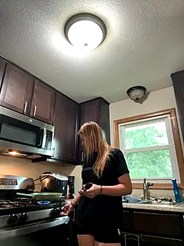 missflokes online show from 09/19/25, 06:30