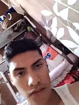 aispuro8505 online show from 10/06/25, 04:26