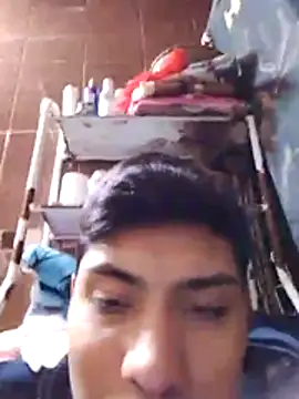 aispuro8505 online show from 10/30/25, 07:10