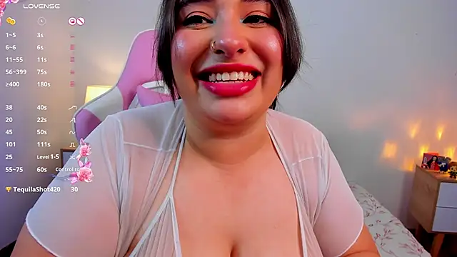 Snapshot of SofiFlex chatting on 09/23/25, 04:26 SofiFlex online show from 09/23/25, 04:26