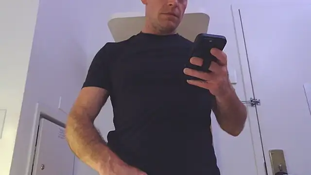 DILFiGuess11 online show from 07/10/26, 07:34