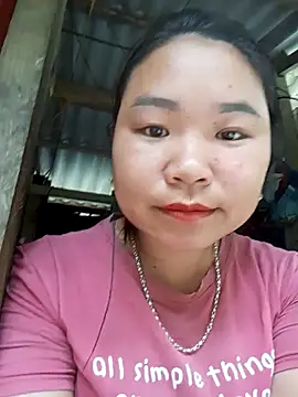 Snapshot of may-squirl chatting on 10/15/25, 02:11 may-squirl online show from 10/15/25, 02:11