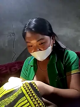 Snapshot of may-squirl chatting on 10/29/25, 01:46 may-squirl online show from 10/29/25, 01:46