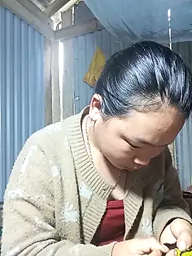 Snapshot of may-squirl chatting on 11/02/25, 05:54 may-squirl online show from 11/02/25, 05:54