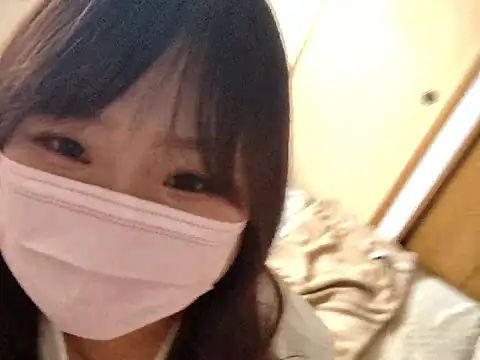 Snapshot of AYA_dayo chatting on 10/21/25, 02:12 AYA dayo online show from 10/21/25, 02:12