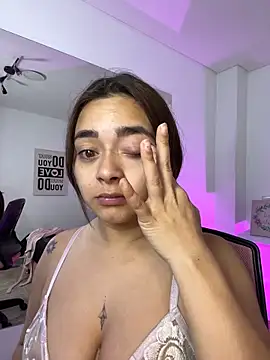 ambar 69  online show from 11/22/25, 04:22