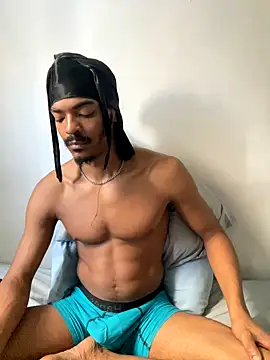 Snapshot of TRILLAHUNG chatting on 09/19/25, 02:51 TRILLAHUNG online show from 09/19/25, 02:51