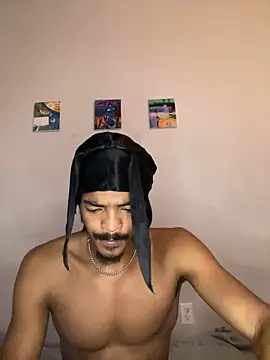 Snapshot of TRILLAHUNG chatting on 09/26/25, 06:17 TRILLAHUNG online show from 09/26/25, 06:17