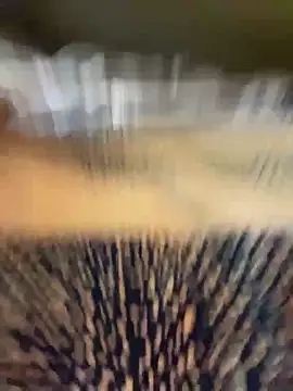 Snapshot of TRILLAHUNG chatting on 10/22/25, 04:40 TRILLAHUNG online show from 10/22/25, 04:40