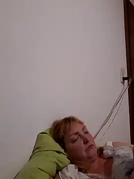 LiluLiluLilu online show from 10/13/25, 08:53