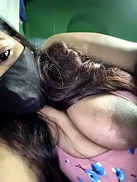 V-hot-swiet online show from 10/07/25, 11:24