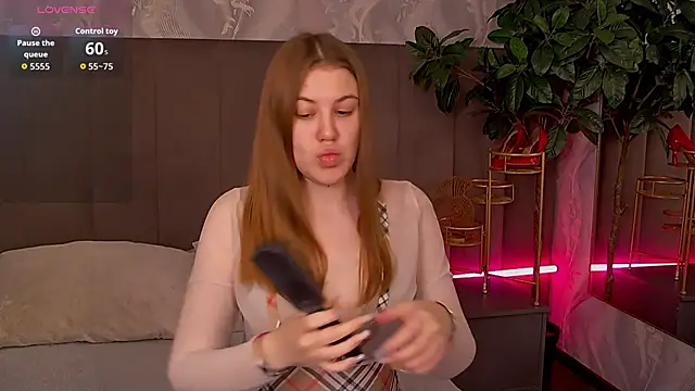 MelanieHenders online show from 12/03/25, 05:26