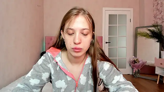 LightStar 18 online show from 09/17/25, 09:11