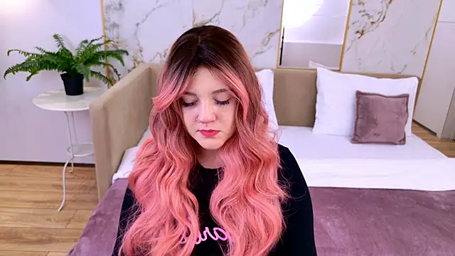 Snapshot of AlmaSound chatting on 11/22/25, 03:38 AlmaSound online show from 11/22/25, 03:38