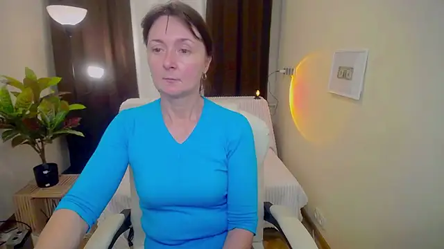 Snapshot of VivianGuchih chatting on 09/13/25, 06:13 VivianGuchih online show from 09/13/25, 06:13