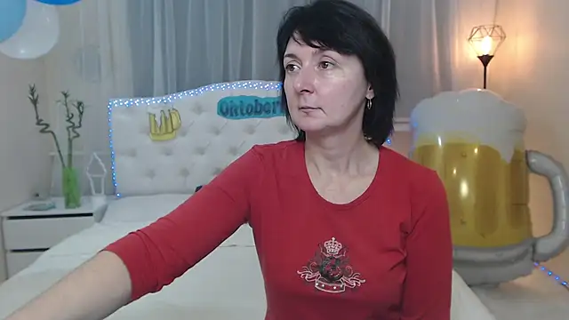 Snapshot of VivianGuchih chatting on 09/20/25, 06:03 VivianGuchih online show from 09/20/25, 06:03