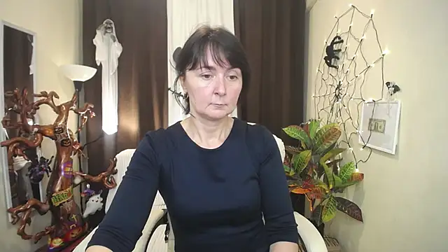 Snapshot of VivianGuchih chatting on 10/12/25, 06:34 VivianGuchih online show from 10/12/25, 06:34