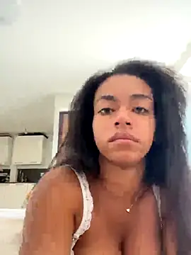 SofiiaMorenaa online show from 09/11/25, 10:59