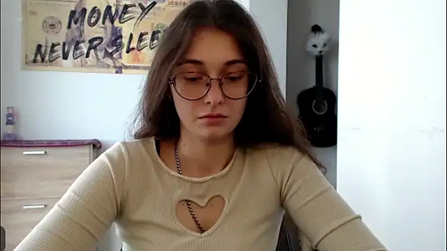 HotAnna2004 online show from 10/19/25, 10:49