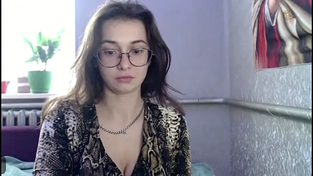 HotAnna2004 online show from 10/25/25, 01:18