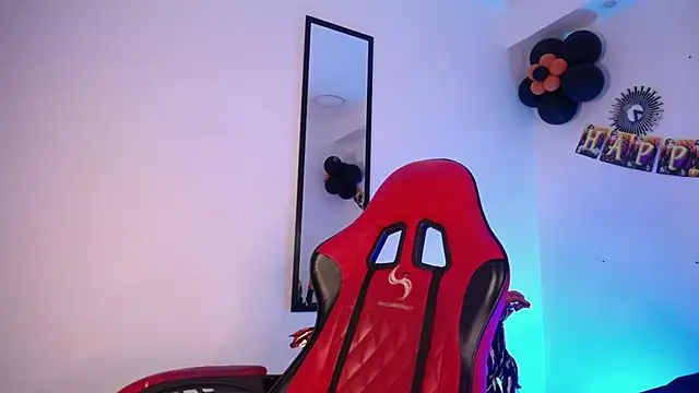 Anhonymus  online show from 10/31/25, 04:24