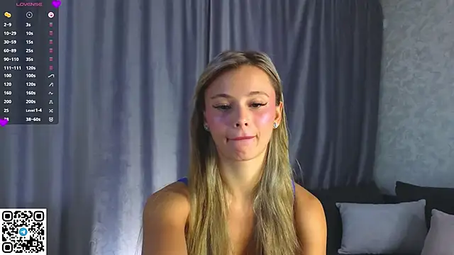 Snapshot of NaughtySeraphine chatting on 10/31/25, 06:03 NaughtySeraphine online show from 10/31/25, 06:03