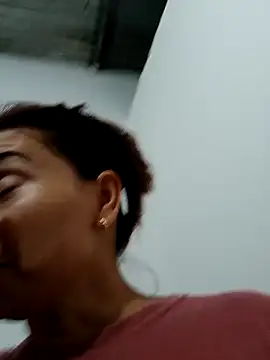 Snapshot of Amanda39 chatting on 11/06/25, 01:34 Amanda39 online show from 11/06/25, 01:34