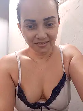 Snapshot of Amanda39 chatting on 11/18/25, 08:46 Amanda39 online show from 11/18/25, 08:46