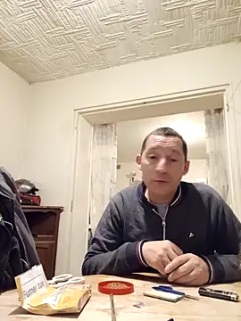 Snapshot of frederic198 chatting on 11/03/25, 05:58 frederic198 online show from 11/03/25, 05:58