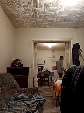 Snapshot of frederic198 chatting on 11/13/25, 07:24 frederic198 online show from 11/13/25, 07:24