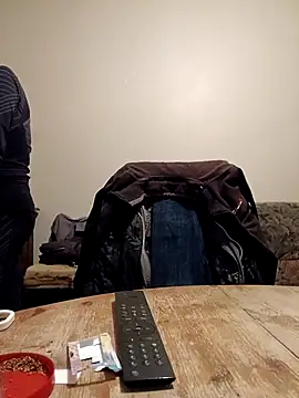 Snapshot of frederic198 chatting on 12/14/25, 08:13 frederic198 online show from 12/14/25, 08:13