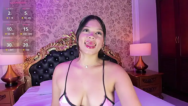 Snapshot of HatsaJones chatting on 10/30/25, 03:52 HatsaJones online show from 10/30/25, 03:52