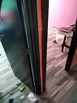 Snapshot of AnggelicaSwan21 chatting on 10/28/25, 01:58 AnggelicaSwan21 online show from 10/28/25, 01:58