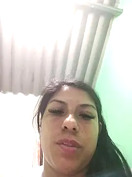 Snapshot of AnggelicaSwan21 chatting on 11/22/25, 02:10 AnggelicaSwan21 online show from 11/22/25, 02:10