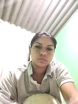 Snapshot of AnggelicaSwan21 chatting on 11/26/25, 03:51 AnggelicaSwan21 online show from 11/26/25, 03:51