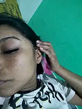 Snapshot of AnggelicaSwan21 chatting on 12/04/25, 12:42 AnggelicaSwan21 online show from 12/04/25, 12:42