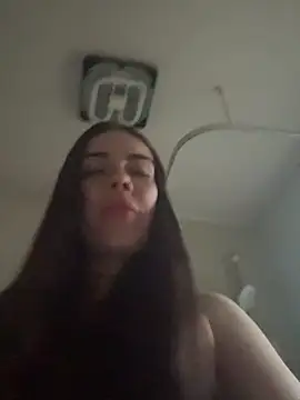 valentinalamont online show from 09/19/25, 05:57