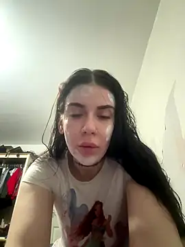 valentinalamont online show from 11/10/25, 05:12