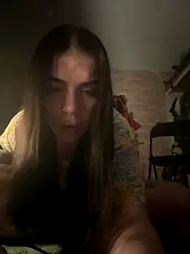 valentinalamont online show from 12/22/25, 07:44