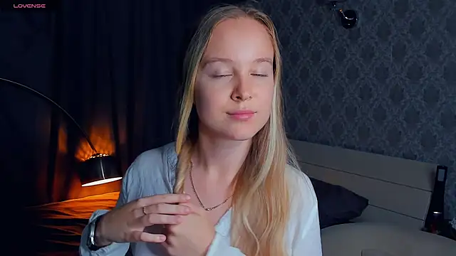 SoonMoor online show from 09/17/25, 05:14