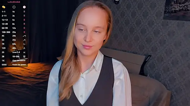 SoonMoor online show from 09/24/25, 05:16