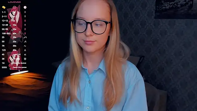 SoonMoor online show from 10/12/25, 04:17