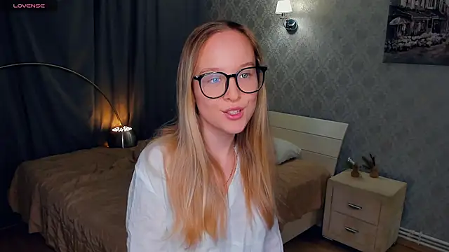 SoonMoor online show from 10/28/25, 06:10