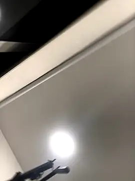 Snapshot of Paris_11 chatting on 10/15/25, 11:27 Paris 11 online show from 10/15/25, 11:27