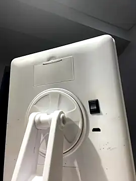 TiffanyyLam online show from 09/13/25, 11:10