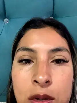 Snapshot of Berta_arevalo_blsd chatting on 11/11/25, 06:30 Berta arevalo blsd online show from 11/11/25, 06:30