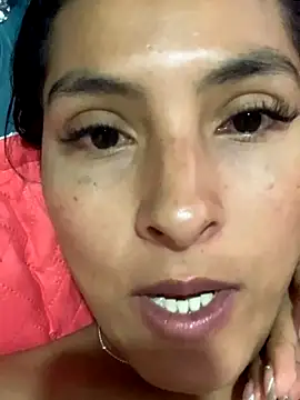 Snapshot of Berta_arevalo_blsd chatting on 11/16/25, 06:35 Berta arevalo blsd online show from 11/16/25, 06:35